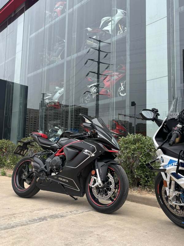 二手奥古斯塔F3 800