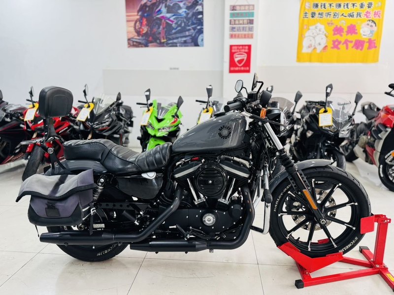 二手哈雷戴维森Iron883 硬汉