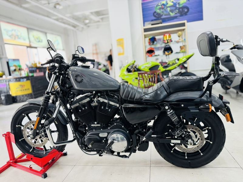 二手哈雷戴维森Iron883 硬汉