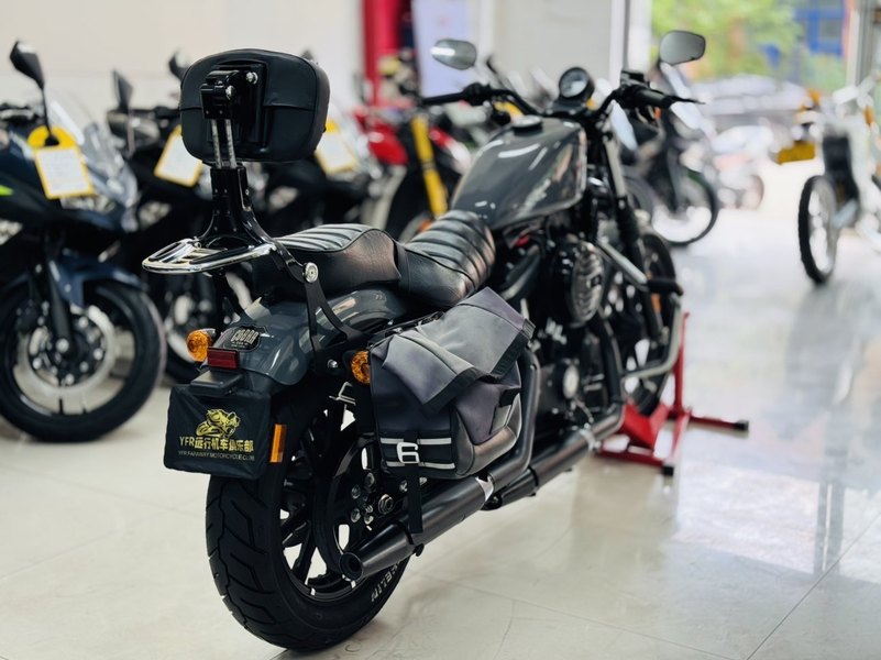 二手哈雷戴维森Iron883 硬汉