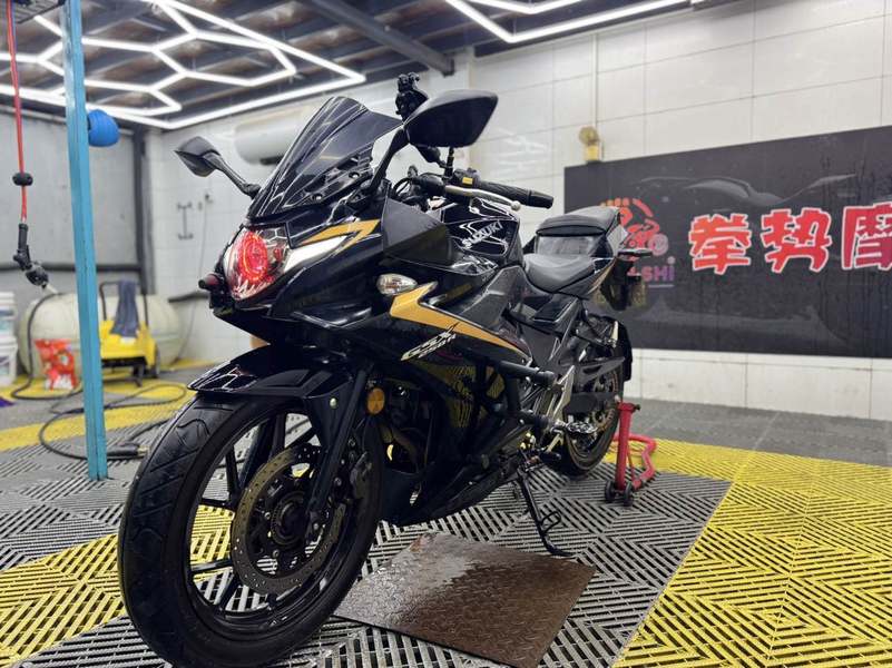 二手豪爵铃木GSX250R
