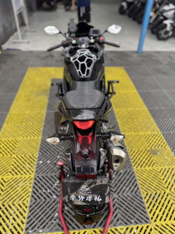 二手豪爵铃木GSX250R