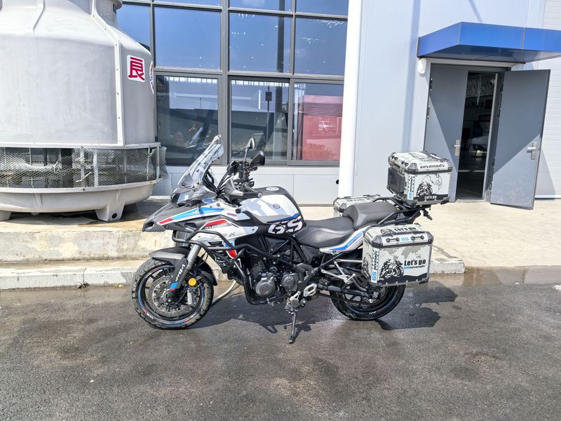 二手贝纳利金鹏 TRK502