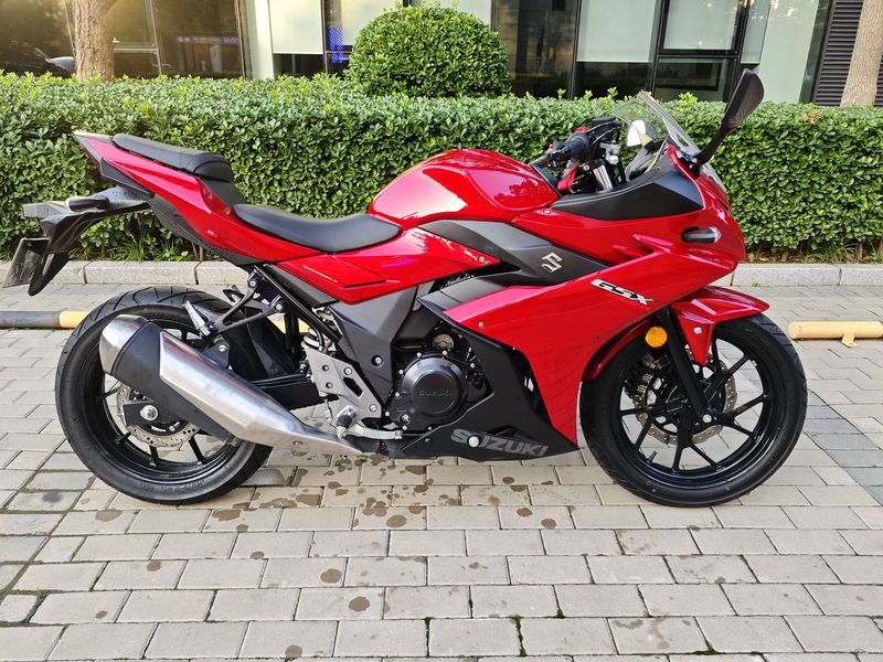 二手豪爵铃木GSX250R