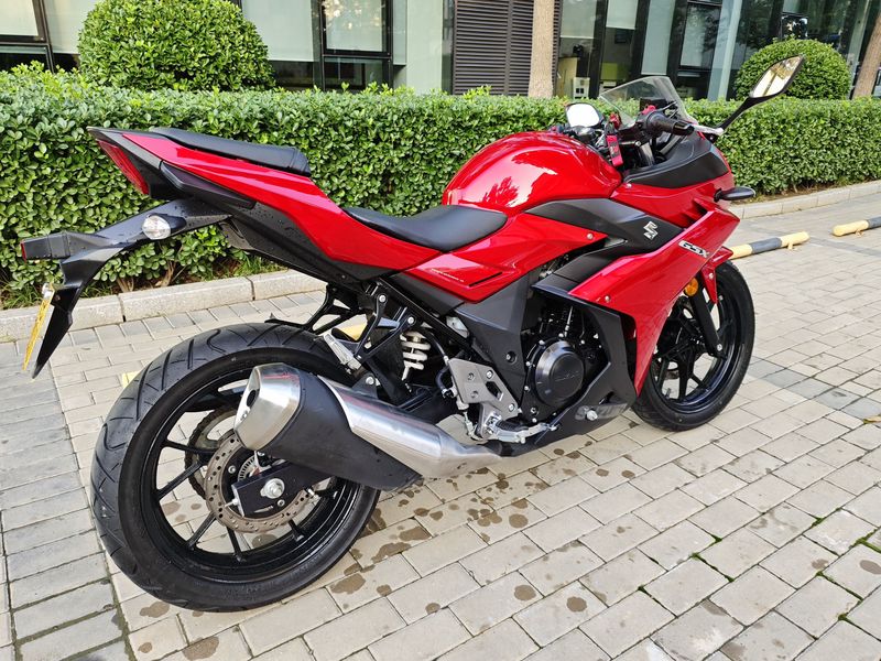 二手豪爵铃木GSX250R