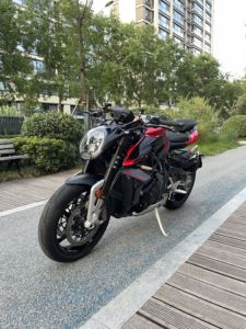 二手奥古斯塔Brutale 1000