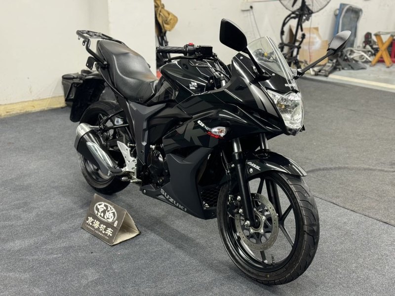 二手济南铃木极客飒 Gixxer 155