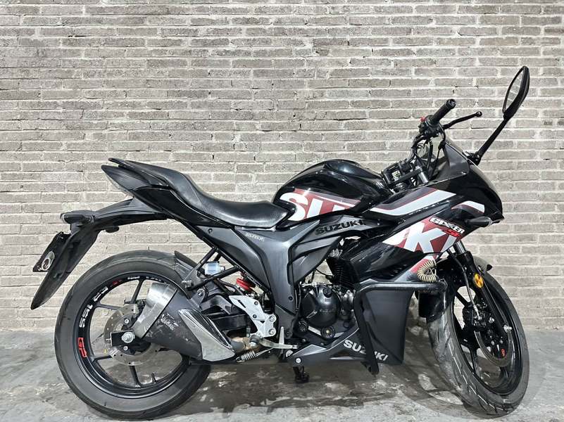 二手济南铃木极客飒 Gixxer 155