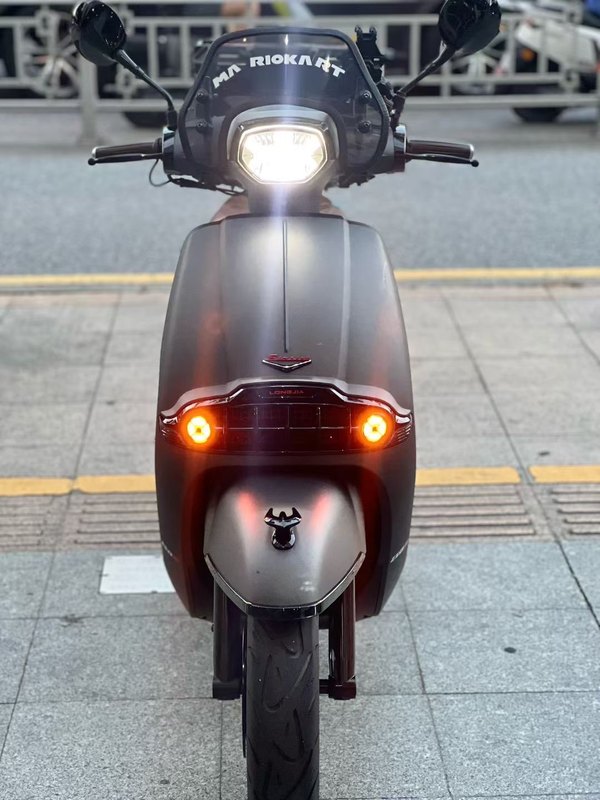 二手维多利亚Sixties 250Si