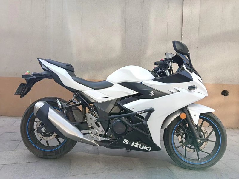 二手豪爵铃木GSX250R