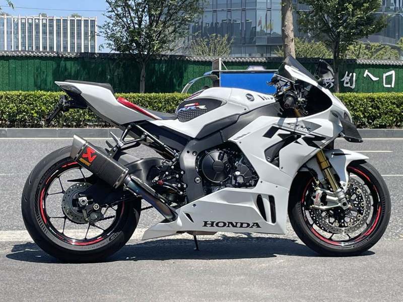 二手本田CBR 1000 RR-R