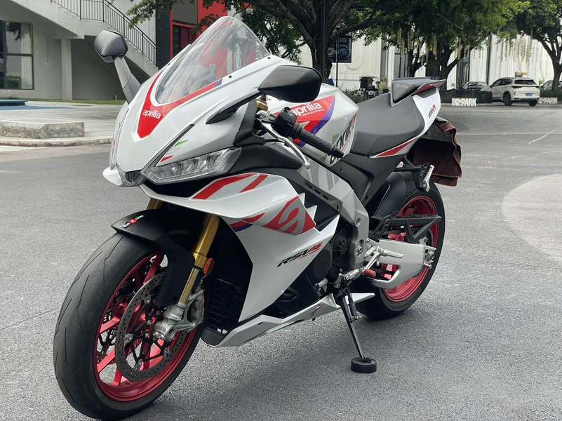二手阿普利亚RSV4