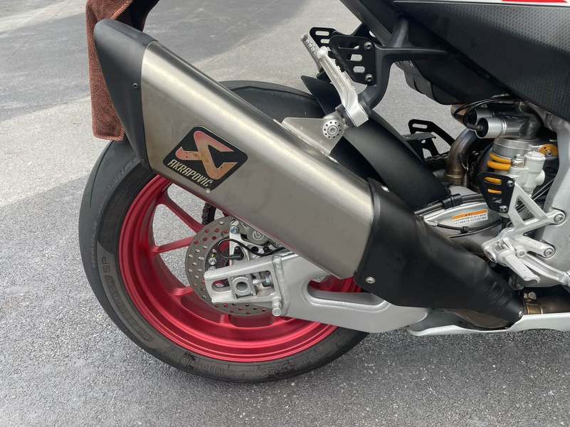 二手阿普利亚RSV4