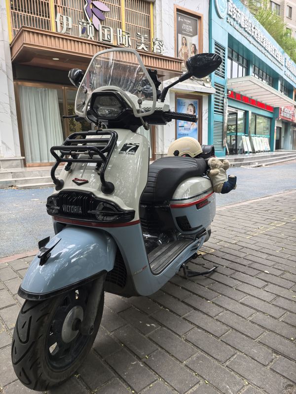 二手维多利亚Sixties 250Si