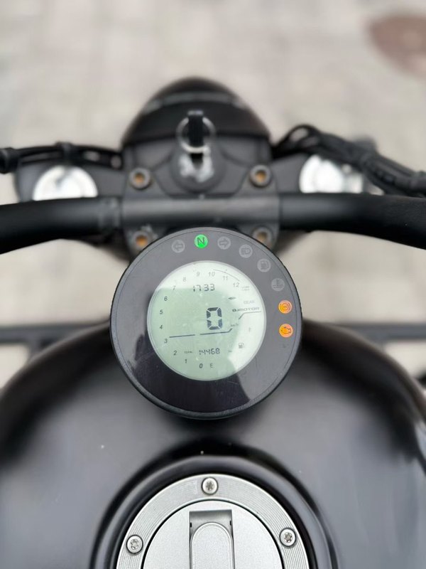 二手QJMOTOR闪300