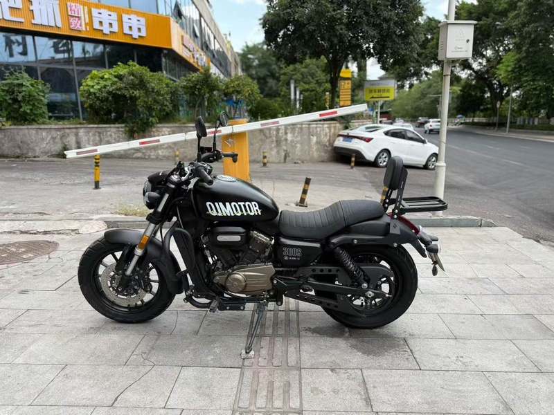 二手QJMOTOR闪300