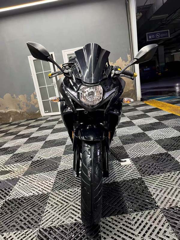 二手豪爵铃木GSX250R