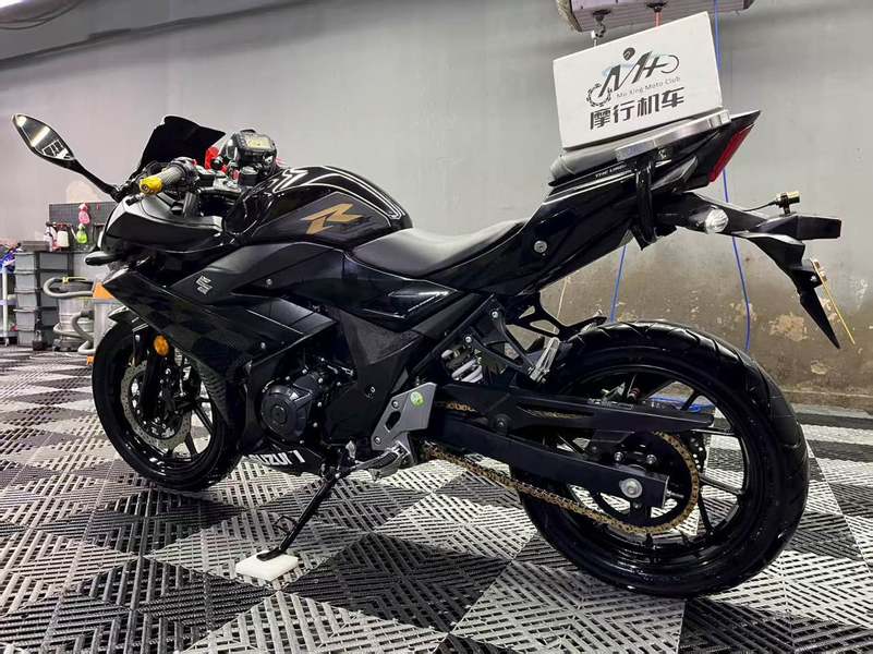 二手豪爵铃木GSX250R