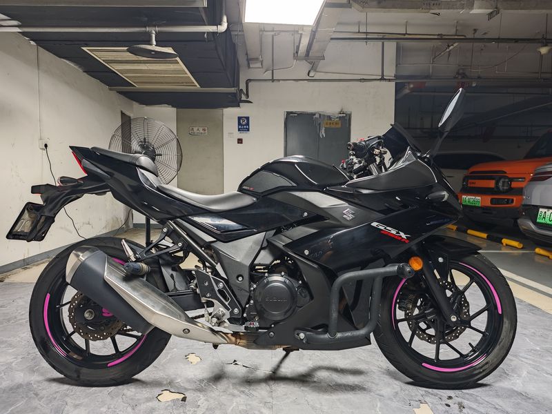 二手豪爵铃木GSX250R