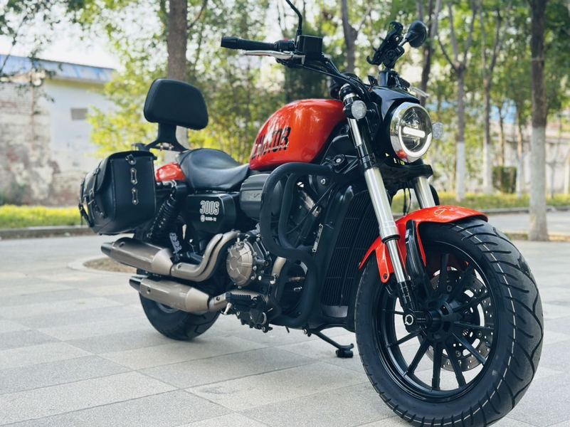 二手QJMOTOR闪300