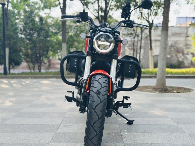 二手QJMOTOR闪300