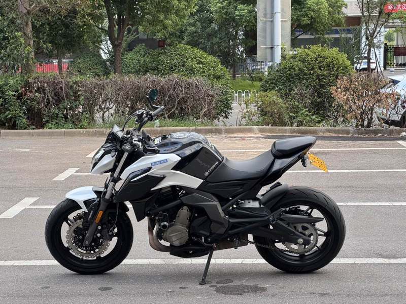 二手春风650NK