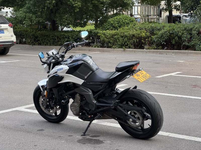 二手春风650NK