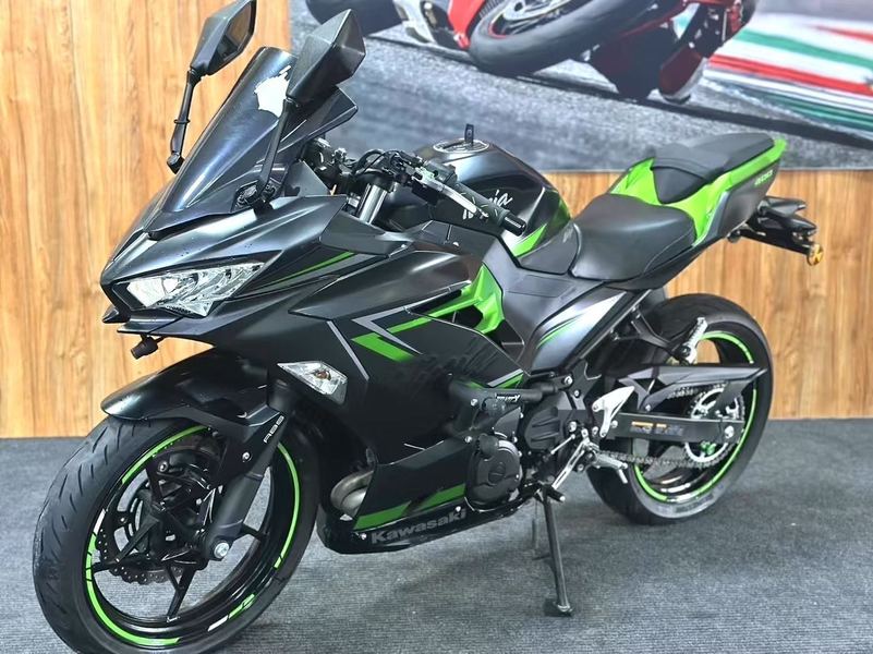 二手川崎Ninja 400