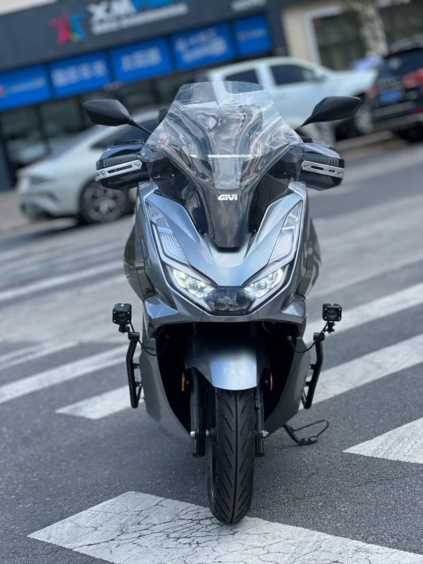 二手五羊本田PCX