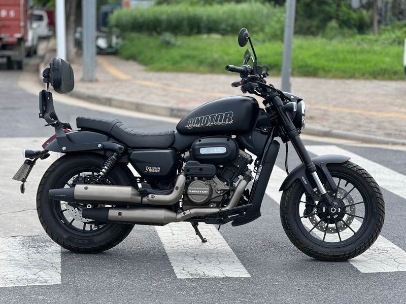 二手QJMOTOR闪300