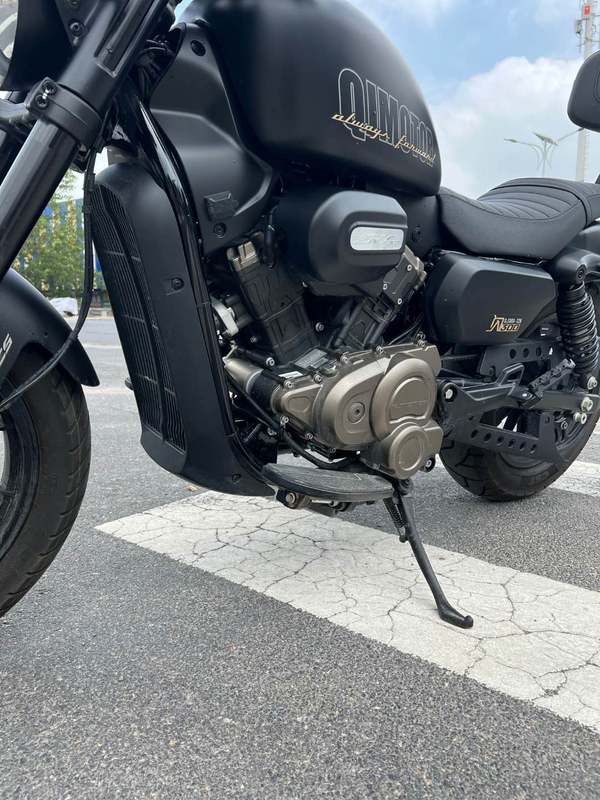 二手QJMOTOR闪300