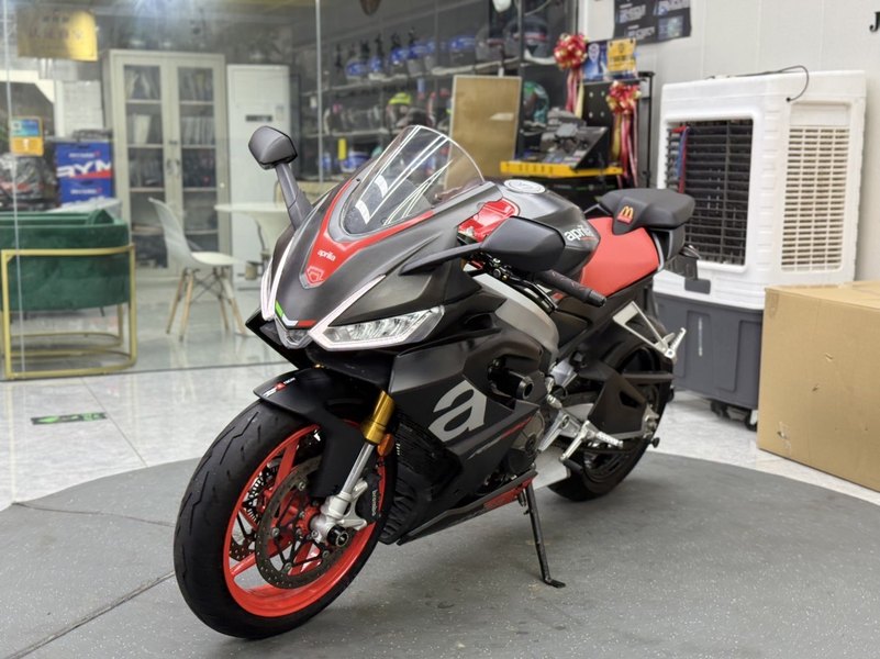二手阿普利亚RS 660 