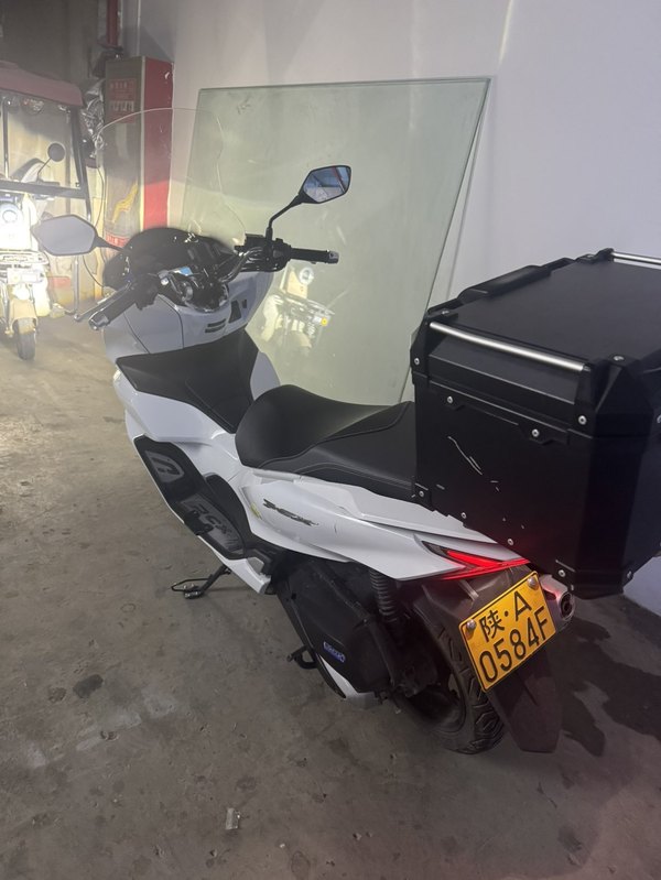 二手五羊本田PCX