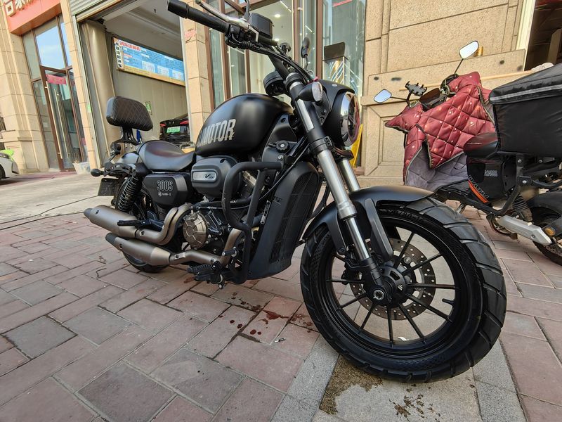 二手QJMOTOR闪300