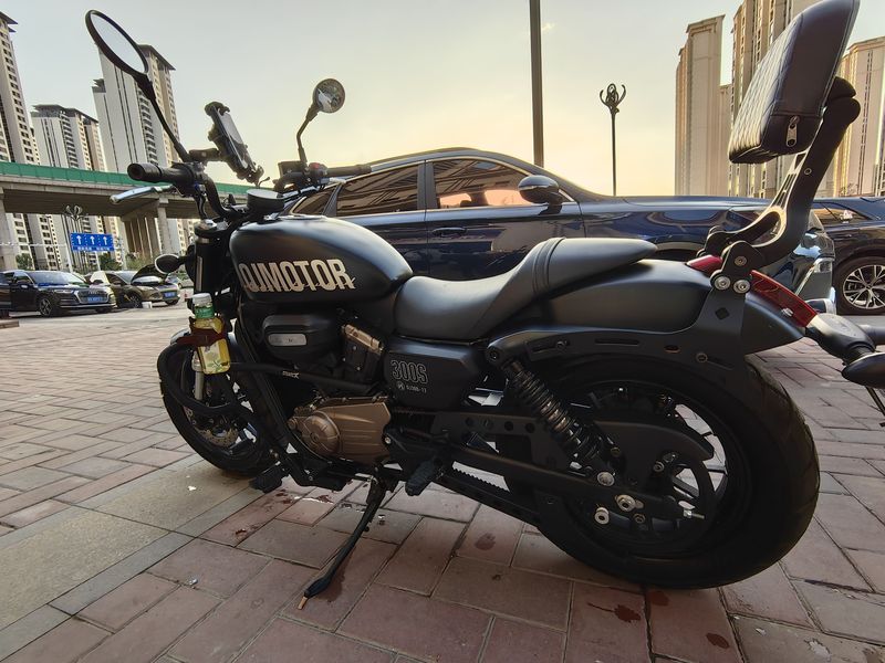 二手QJMOTOR闪300