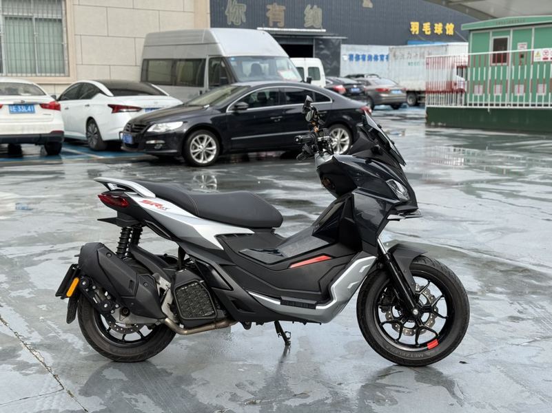 二手阿普利亚SR GT 200