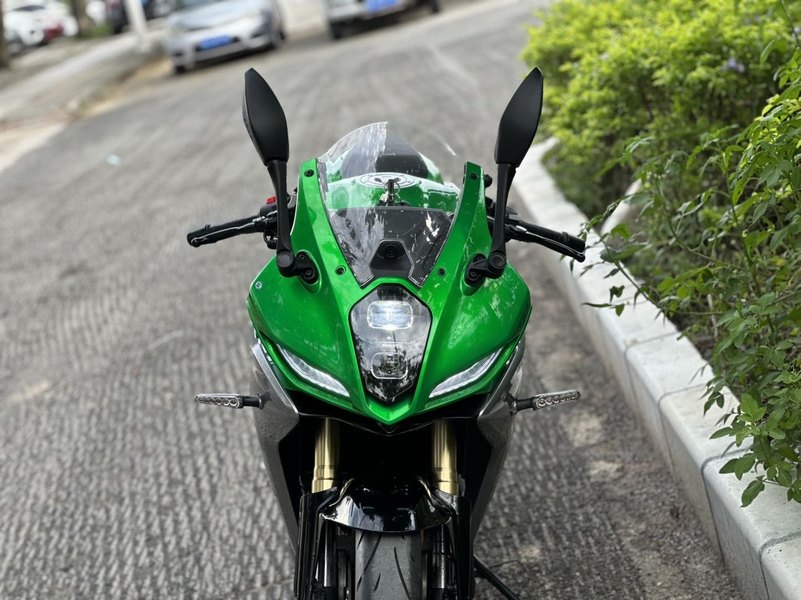 二手贝纳利龙卷风 Tornado 402R