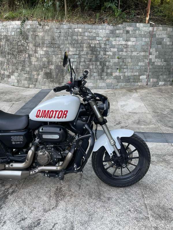 二手QJMOTOR闪300