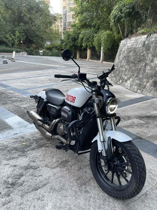 二手QJMOTOR闪300
