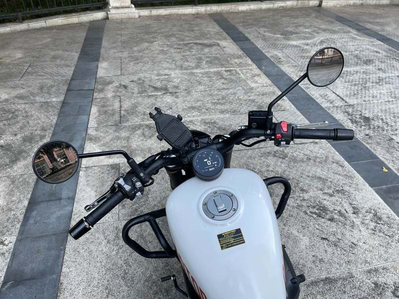 二手QJMOTOR闪300