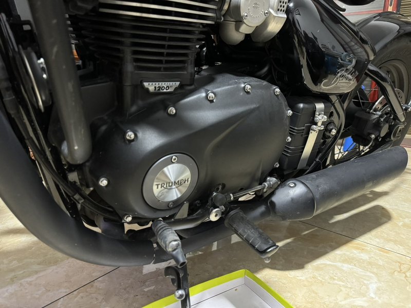 二手凯旋Bonneville Bobber