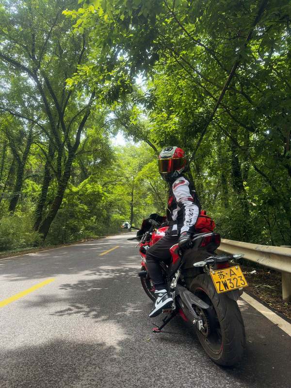 二手本田CBR400R