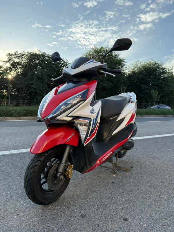 二手新大洲本田裂行 RX125Fi