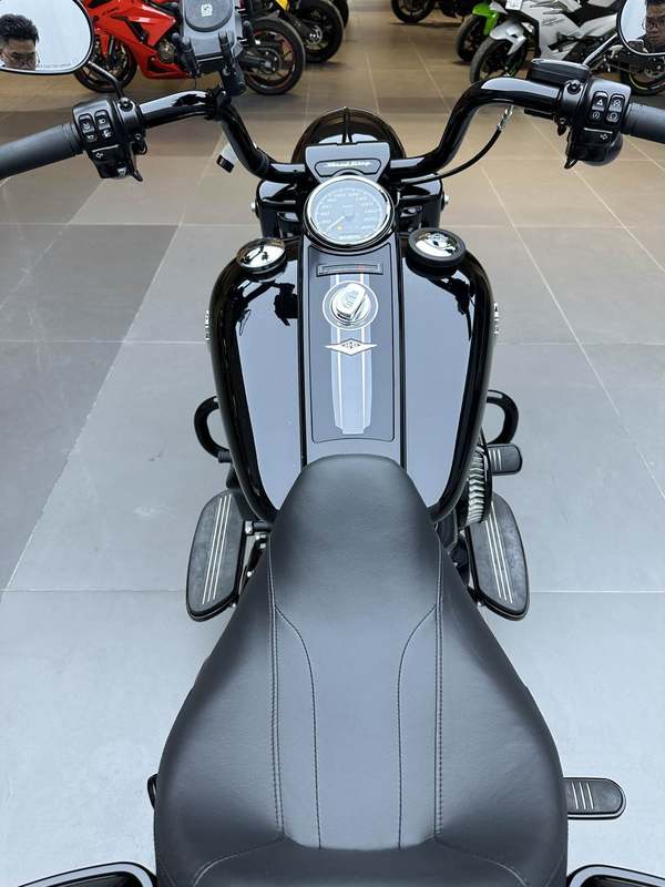 二手哈雷戴维森路王定制版 Road King Special