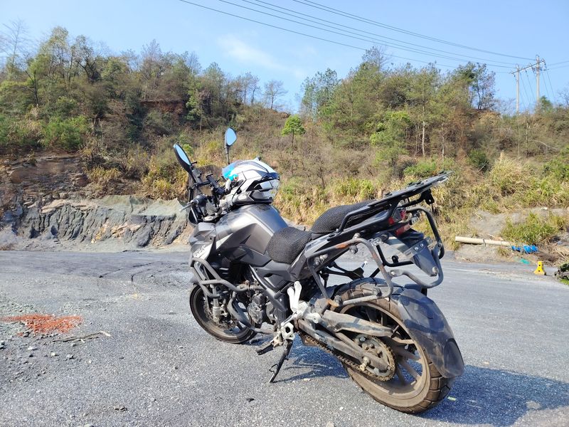 二手贝纳利金鹏 TRK251