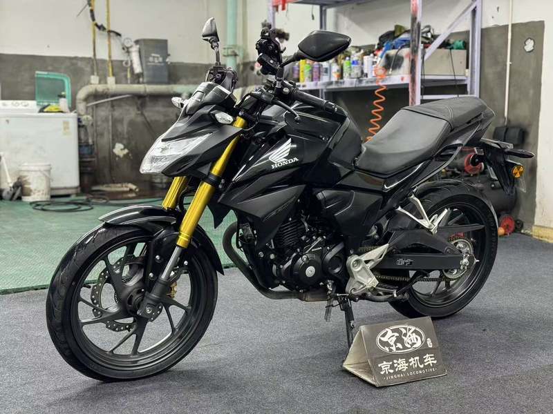 二手五羊本田CB190R 暴锋眼