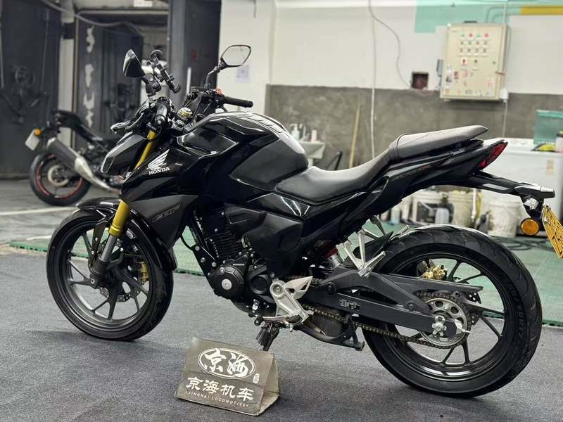 二手五羊本田CB190R 暴锋眼