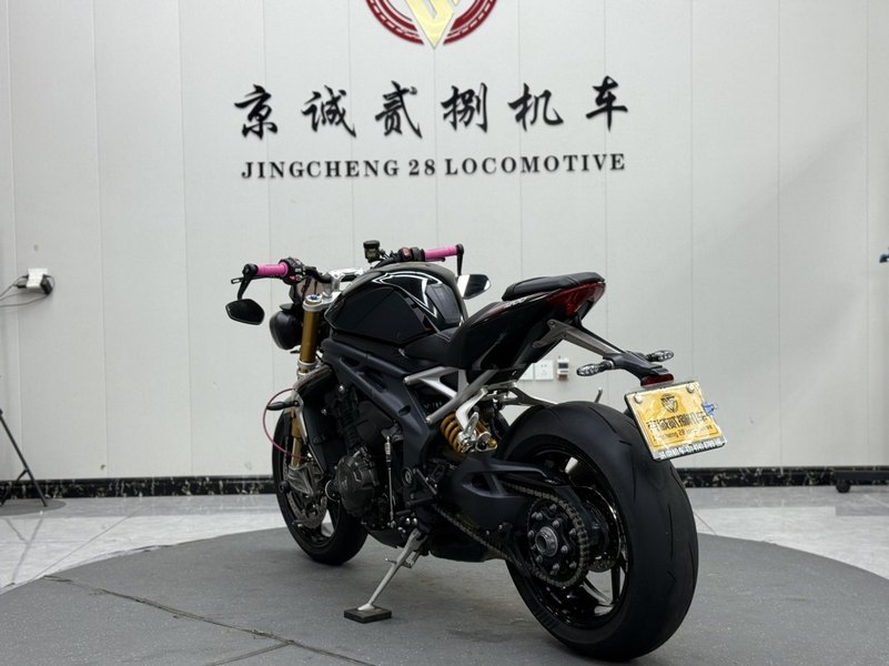 二手凯旋Speed Triple 1200 RS