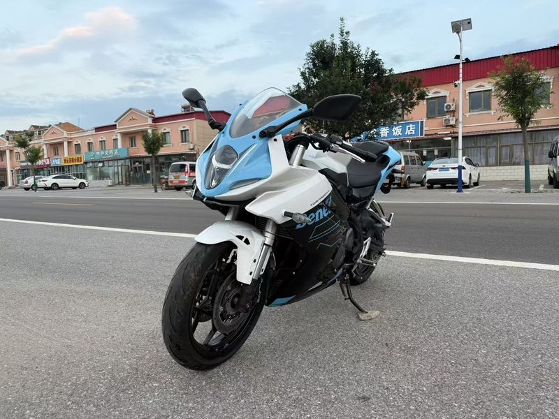 二手贝纳利龙卷风 Tornado 302R