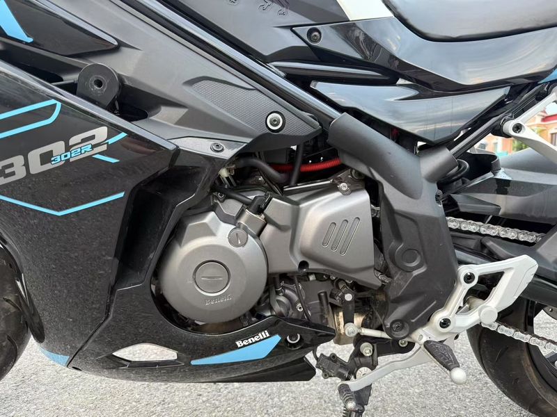二手贝纳利龙卷风 Tornado 302R